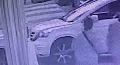 Maltepe'de kilolarca ağırlıktaki su deposu otomobilin üzerine böyle devrildi