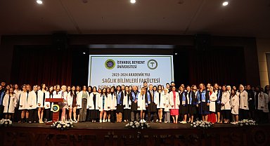 Mesleğe ilk adımı attılar, beyaz önlükleri giydiler