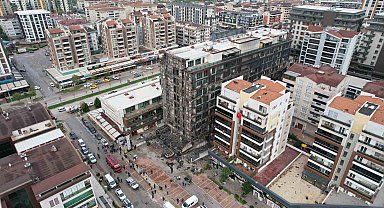 Ofisi yanan vatandaş: "Yangın gündüz olsaydı felaketi yaşardık"