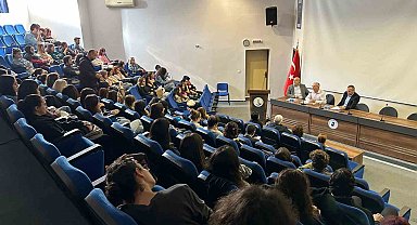 PAÜ'de 'Fransız Aydınlanmasının Atatürk ve Cumhuriyet'e Etkileri' paneli düzenlendi