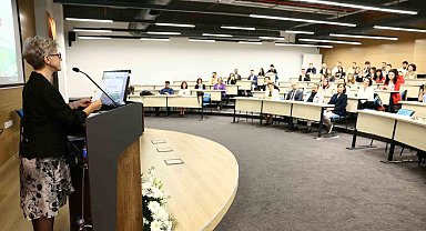Psikiyatri okulunun ilk etkinliği 'depresyon' oldu