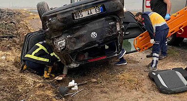 Siverek'te takla atan otomobilde bulunan 2 kişi yaralandı