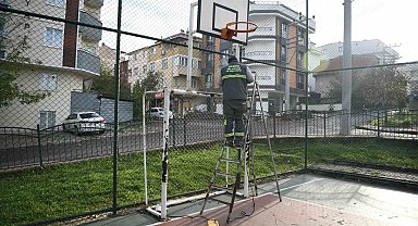 Spor sahaları bakımdan geçiyor