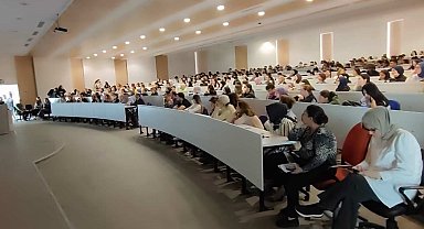 Türk milletinin 'Ata'sına vedası konferansla anlatıldı