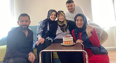 Türkan nineye doğum günü sürpizi