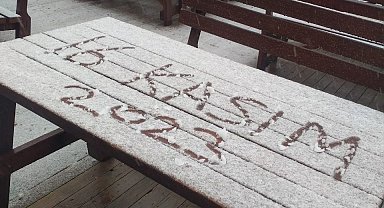 Uludağ'a senenin ilk karı yağdı