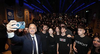 Ümraniye Belediyesi'nden gençlere 7 bin TL eğitim desteği