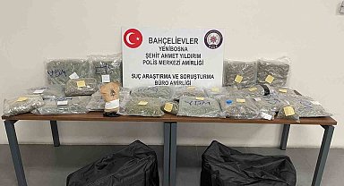 Uygulama sırasında şüphe üzerine durdurulan bir araçta 132 gram uyuşturucu madde çıktı