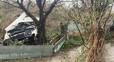 Yağmurda kayıp kontrolden çıkan otomobil tarlaya uçtu: 1 ölü