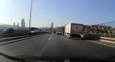 Avrupa Otoyolu'nda motosiklete çarpıp kaçan kamyonet sürücüsü yakalandı