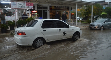 Ayvalık’a kuvvetli sağanak