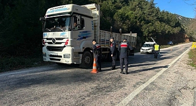 Balıkesir'de 18 Aranan Şahsı Yakaladı !