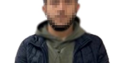 Beylikdüzü'nde akılalmaz olay: Trafikte tartıştığı sürücülere geri geri gelerek böyle çarptı