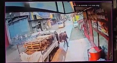 Birisi soba, diğeri alet çantası çaldı