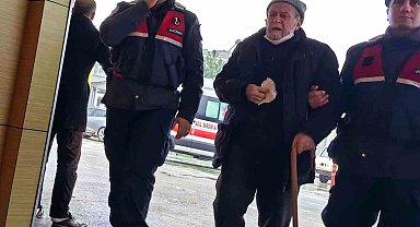 Bursa'da tutuklanan 81 yaşındaki adam hüngür hüngür ağladı
