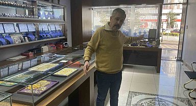 Büyükçekmece'de 2 dakikada 12 milyonluk kuyumcu vurgunu kamerada