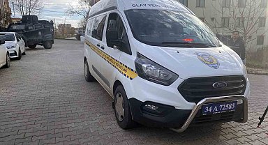 Büyükçekmece'de apartmanın karşısında el bombası bulundu