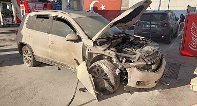 Eyüpsultan'da araç akaryakıt istasyonuna daldı, faciadan dönüldü