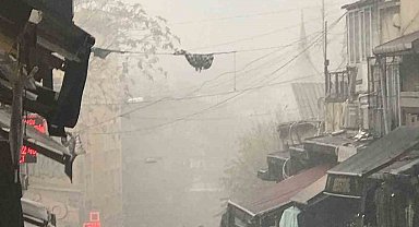Fatih'te 6 katlı handa yangın paniği