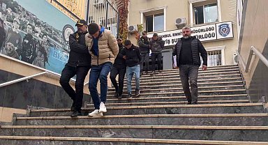 İstanbul'da otomobil hırsızları kamerada