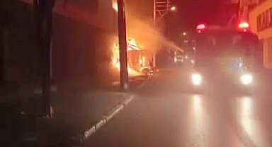 İzmir'de sabaha karşı korkutan yangın