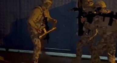 Konak'ta 49 'torbacı' yakalandı