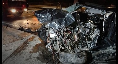Sancaktepe'de makas atan araç refüje çarparak durabildi: 1 ağır yaralı