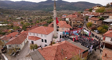 Sındırgı’da Pürsünler Cami İbadete Açıldı
