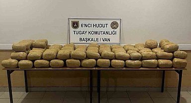 Van hudut hattında 143 kilogram toz esrar ele geçirildi