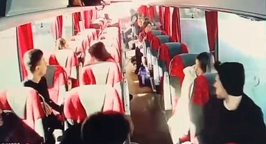 15 Temmuz Demokrasi Otogarı'nda iki yolcu otobüsü çarpıştı: Kaza anı kamerada