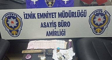 Asayiş ekipleri ve bekçiler, uyuşturucu ticareti yapan 8 kişiyi yakaladı