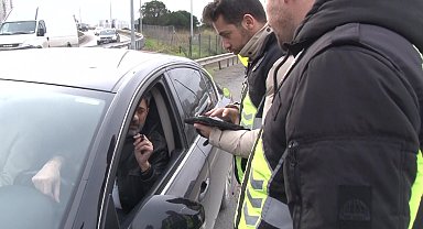 Ataşehir'de emniyet şeridi ihlali yapan sürücüye ceza