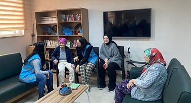 Balıkesir’de Küçükler, Büyüklerini Unutmuyor