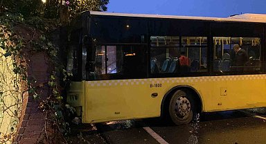 Beşiktaş'ta İETT otobüsü kaza yaptı: 2 yaralı