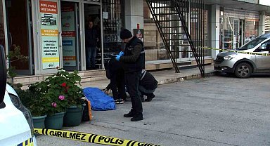Beylikdüzü'nde 54 yaşındaki kadın pasajın çatısından atlayarak intihar etti
