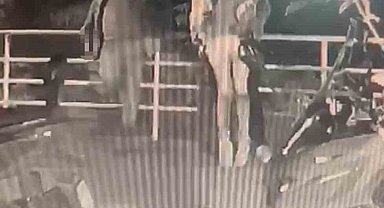 Beyoğlu'nda film gibi yankesicilik: Sevgilisiyle eğlenen kadının telefonu çalındı