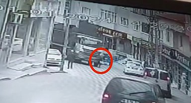 Bursa'da dehşete düşüren kaza...Yaşlı adam yaşam mücadelesi veriyor