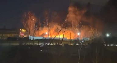 Bursa'da geri dönüşüm deposunda korkutan yangın