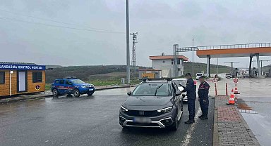 Bursa'da jandarmadan "Huzur ve Güven" uygulaması: 55 aranan şahıs yakalandı