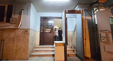 Bursa'da polisin durdurduğu otomobilden 60 gram uyuşturucu çıktı