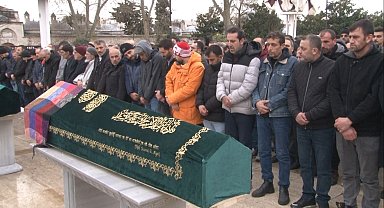 Fatih'te kafasından vurularak öldürülen Melek Nur toprağa verildi