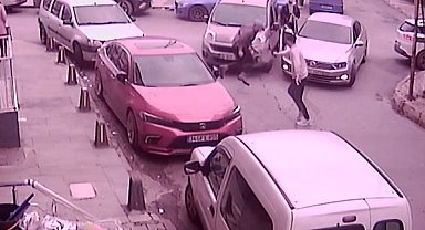 Gaziosmanpaşa'da dehşet anları: Alacaklısını yolda görünce kurşun yağdırdı
