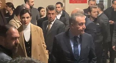 Hakem Halil Umut Meler'e yumruklu saldırı davası ertelendi