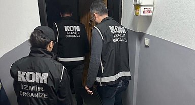 İzmir'de FETÖ şüphelilerine yönelik operasyon: 14 gözaltı