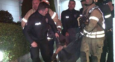 Kadıköy'de 10 katlı binada yangın: 4 kişi hastaneye kaldırıldı