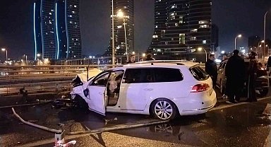Kartal'da kontrolden çıkan otomobil bariyerlere çarparak durabildi