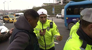 Maltepe'de emniyet şerit ihlali yapan Pendiksporlu Kappel denetime takıldı