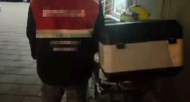 Motokurye kılığına giren torbacı yakalandı