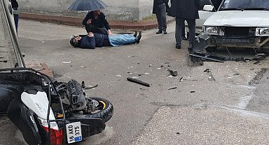 Motosiklet otomobil ile çarpıştı: 1 yaralı