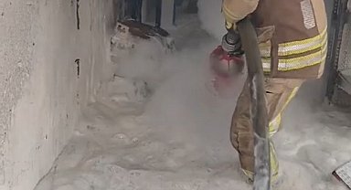 Pendik'te pil üretim atölyesi alev alev yandı
